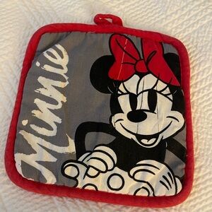 Disney Minnie Mouse Red and Black Pot Holder